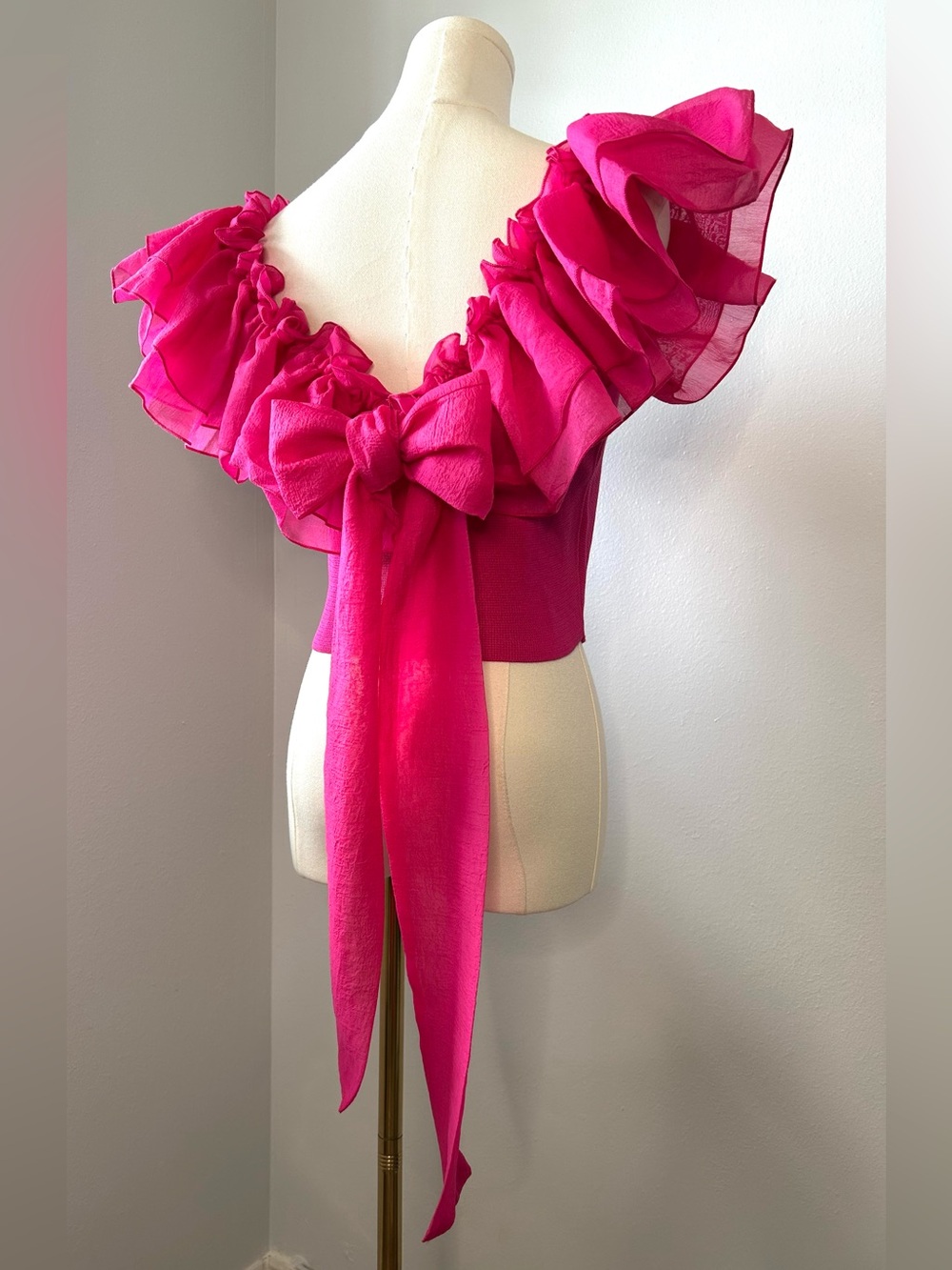 Barbie Pink Taffeta Ruffle Butterfly Sleeve Tie Back Crop Top Womens Small